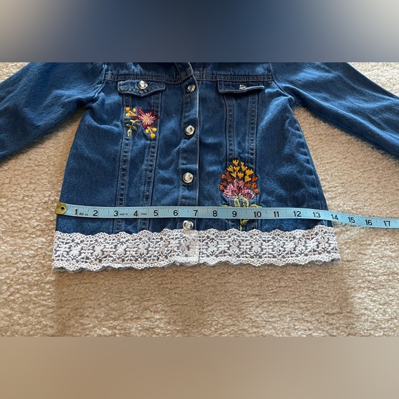 Little Lass Girl - Blue Jean Jacket with Embroidered Flowers and Lace - Size: 6X - Picture 6 of 8